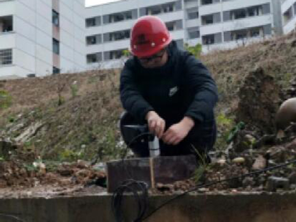 西南科(kē)技大學(xué)自(zì)動化監測 