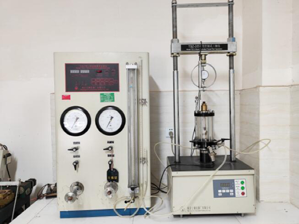 應變控制三軸儀 